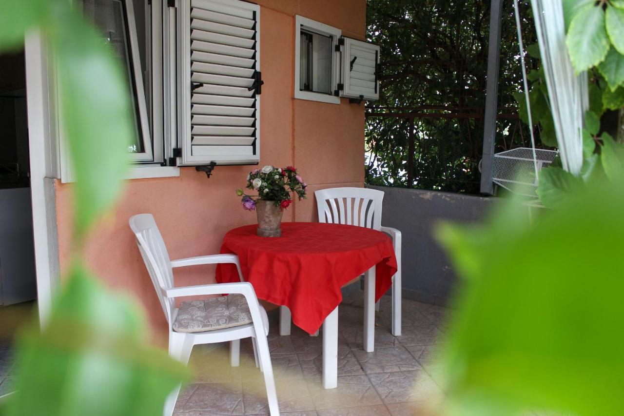 Apartment Špadina Vodice Bagian luar foto