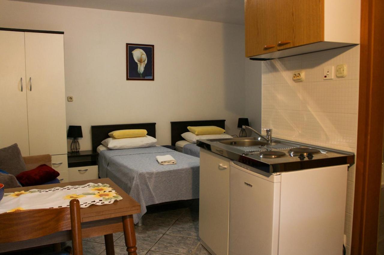 Apartment Špadina Vodice Bagian luar foto