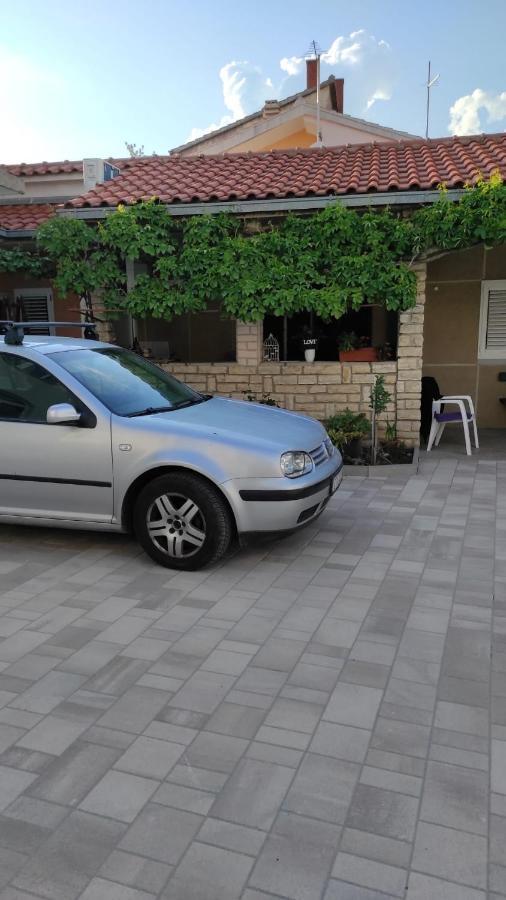 Apartment Špadina Vodice Bagian luar foto