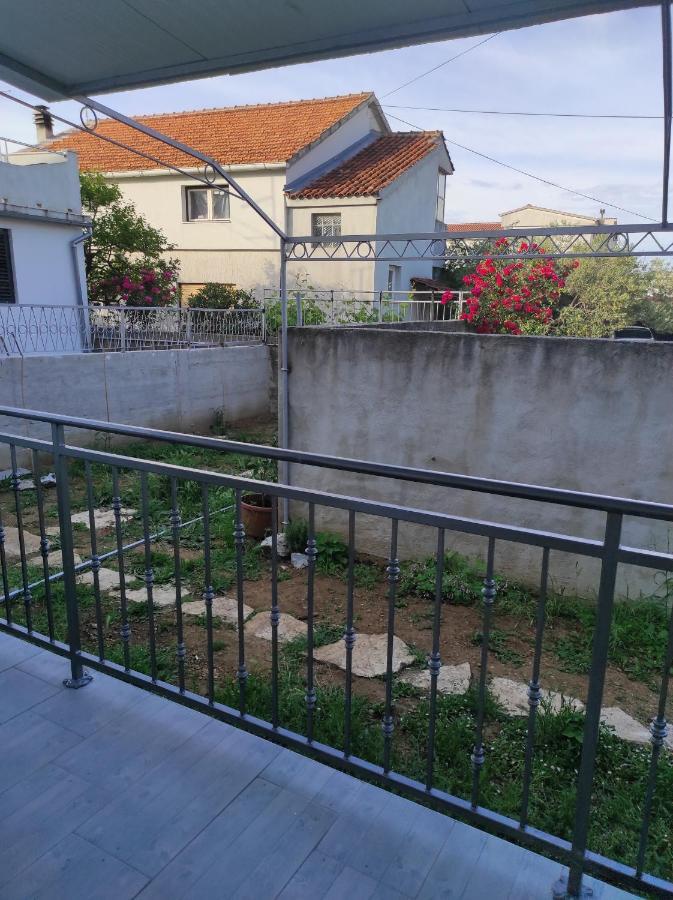 Apartment Špadina Vodice Bagian luar foto