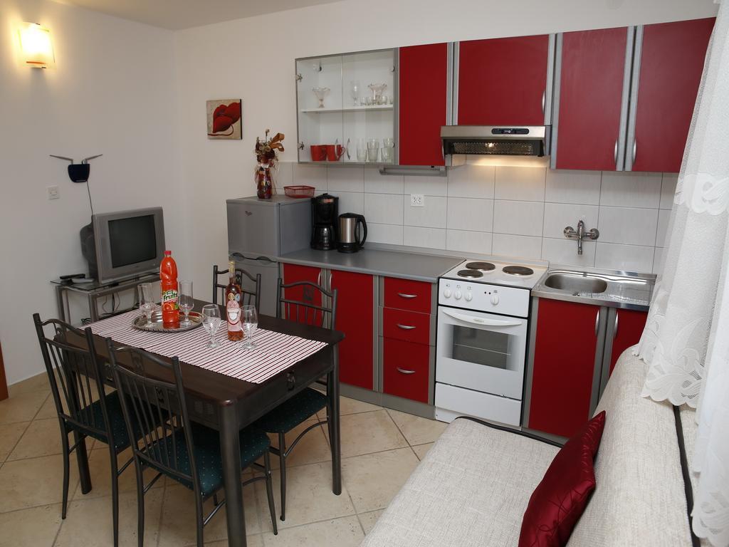 Apartment Špadina Vodice Ruang foto