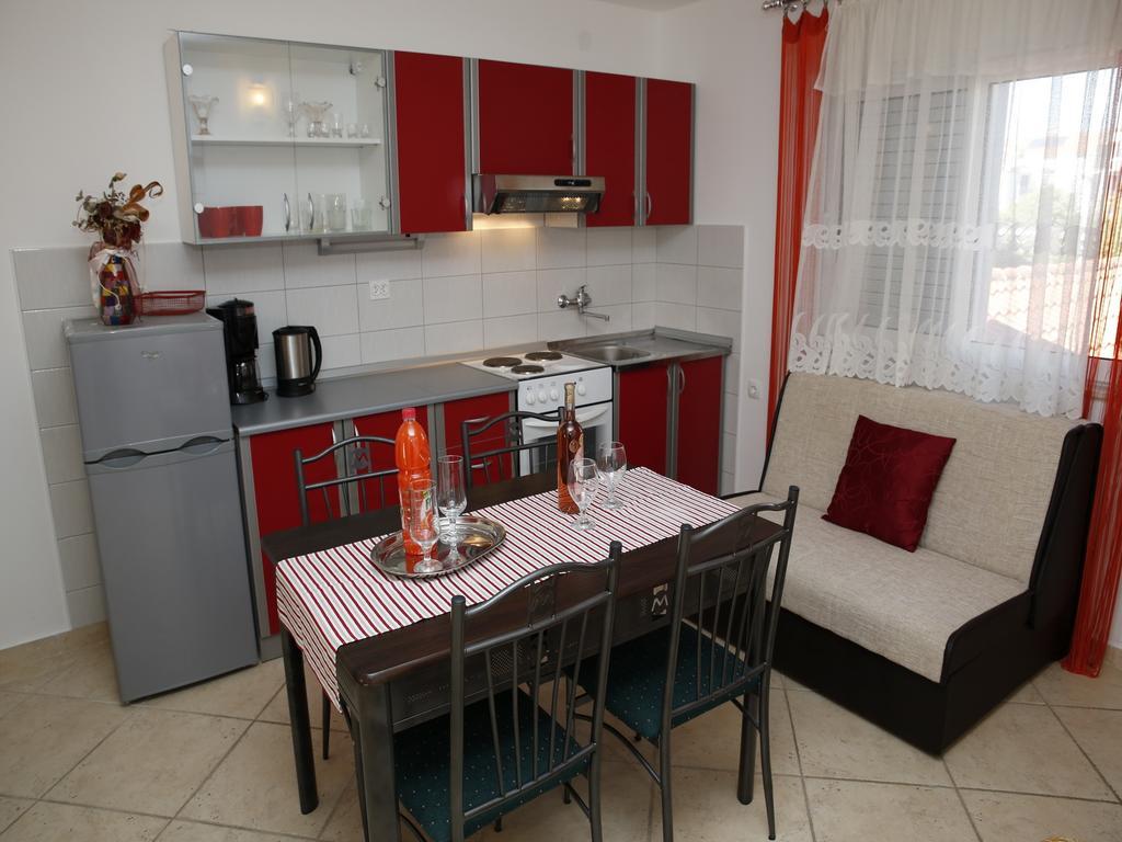 Apartment Špadina Vodice Ruang foto