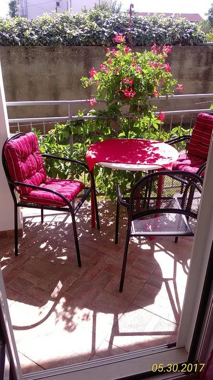 Apartment Špadina Vodice Bagian luar foto