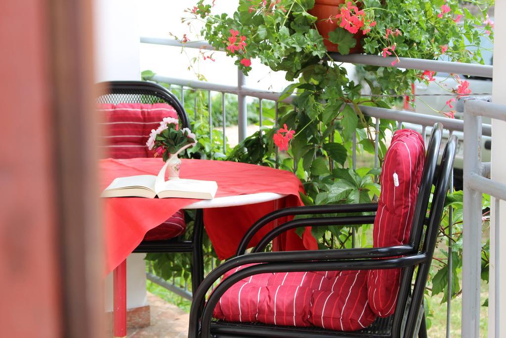 Apartment Špadina Vodice Bagian luar foto