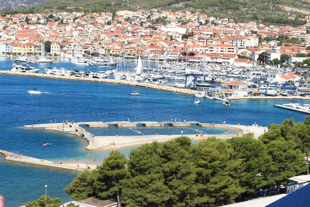 Apartment Špadina Vodice Bagian luar foto